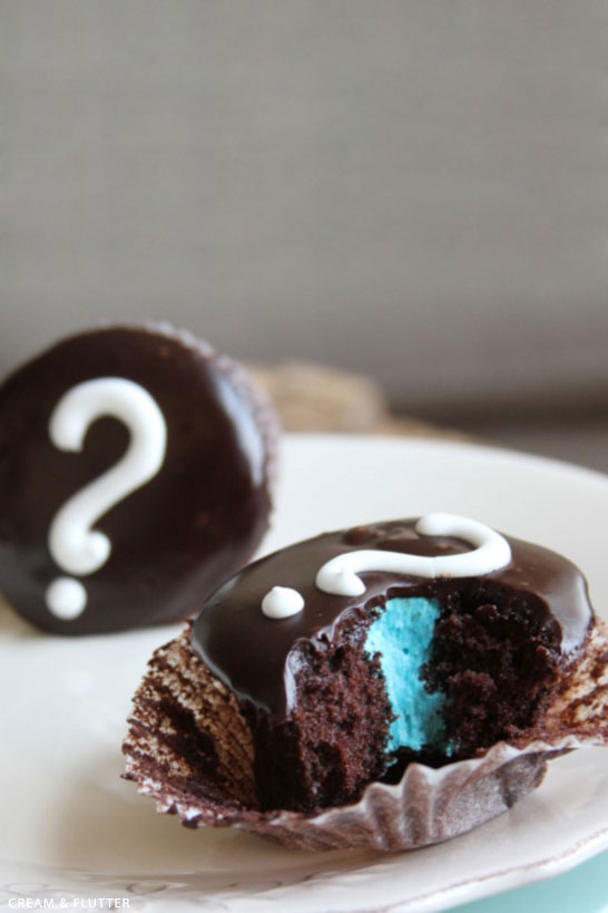 Gender Reveal Cupcakes | by Cream & Flutter on TheCakeBlog.com