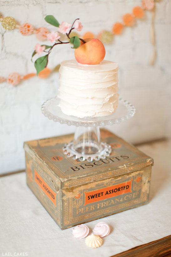 Peaches & Cream Cake Trio by Lael Cakes  |  TheCakeBlog.com