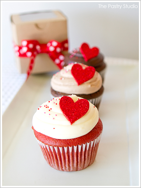 Glitter Heart Valentine's Cupcakes