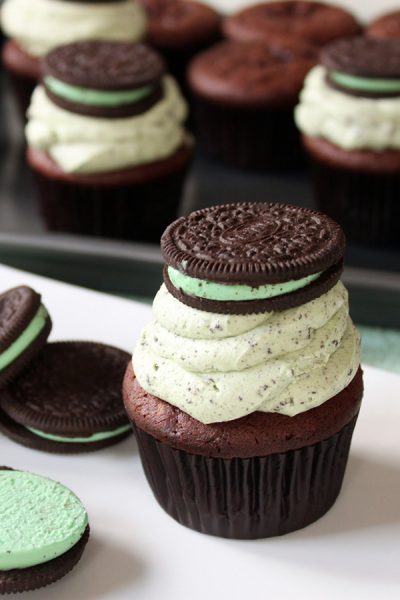 Mint Cookies N Cream Cupcakes