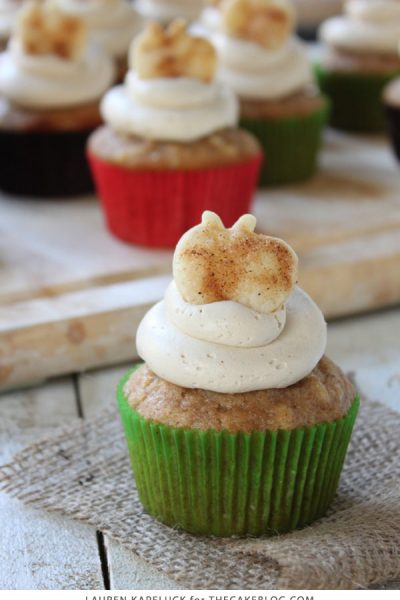 Apple Pie Cupcakes with Brown Sugar Cinnamon Frosting | by Lauren Kapeluck for TheCakeBlog.com
