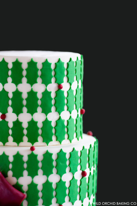 Holly Cake | by Wild Orchid Baking Co | #12CakesOfChristmas