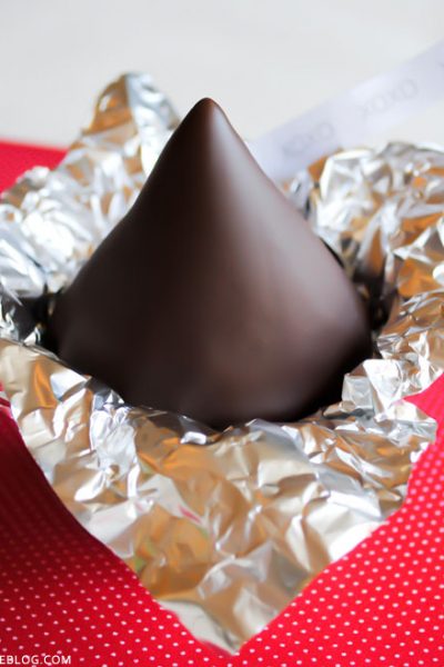 DIY Chocolate Kiss Cupcakes