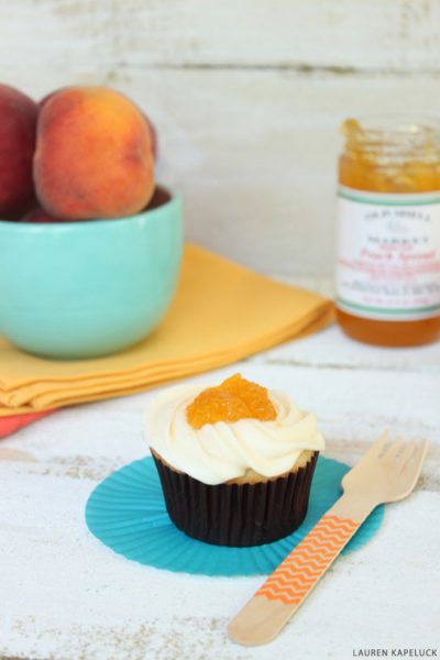 Peaches N’ Cream Cupcakes