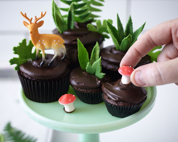 Cupcake Terrarium - how to make a nature-inspired terrarium filled with cupcakes, edible greenery, petite mushrooms and miniature deer | Cakegirls for TheCakeBlog.com