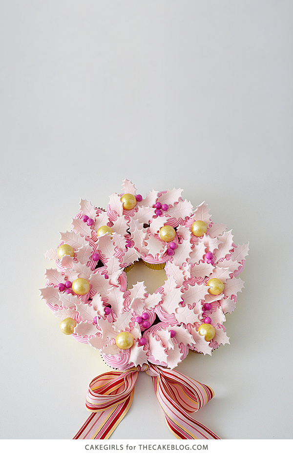 Christmas Cupcake Wreath | by Cakegirls for TheCakeBlog.com