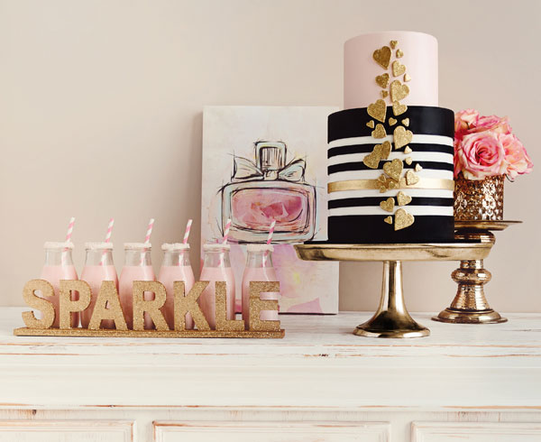 Sparkle My Heart | Pink & Gold Glitter Cake Table | by De la Creme Creative Studio on TheCakeBlog.com