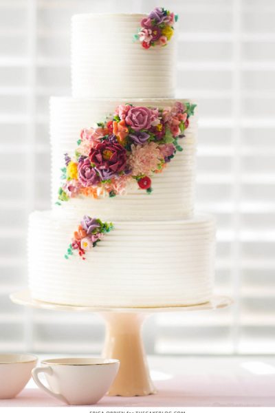 2015 Wedding Cake Trends : Butttercream Flowers