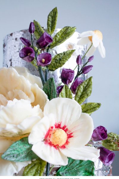 2015 Wedding Cake Trends : Organically Styled Florals