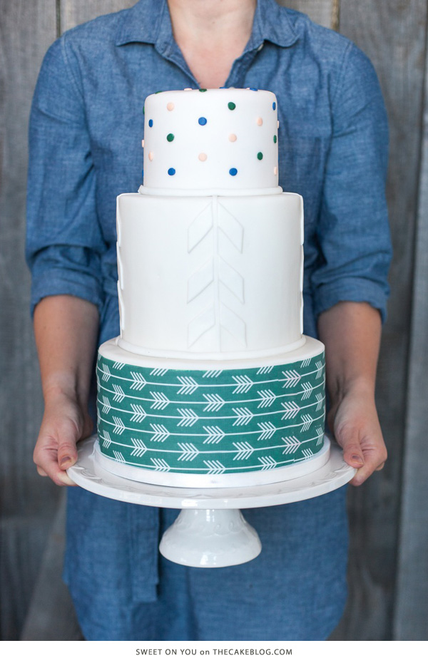 10 Gorgeously Green Cakes  | including this design by Sweet  On You | on TheCakeBlog.com