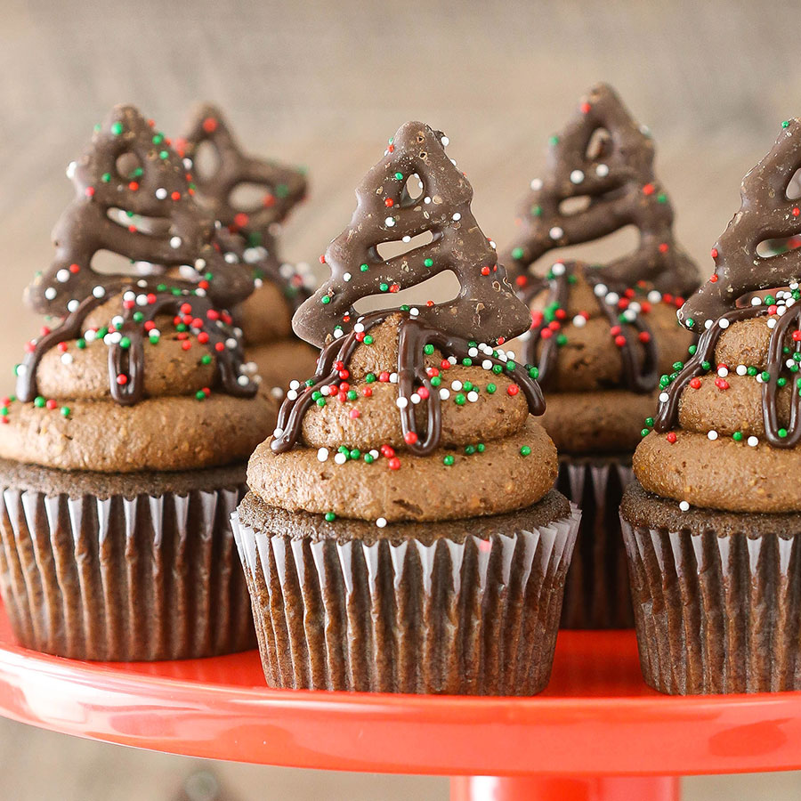 Chocolate Covered Pretzel Cupcakes