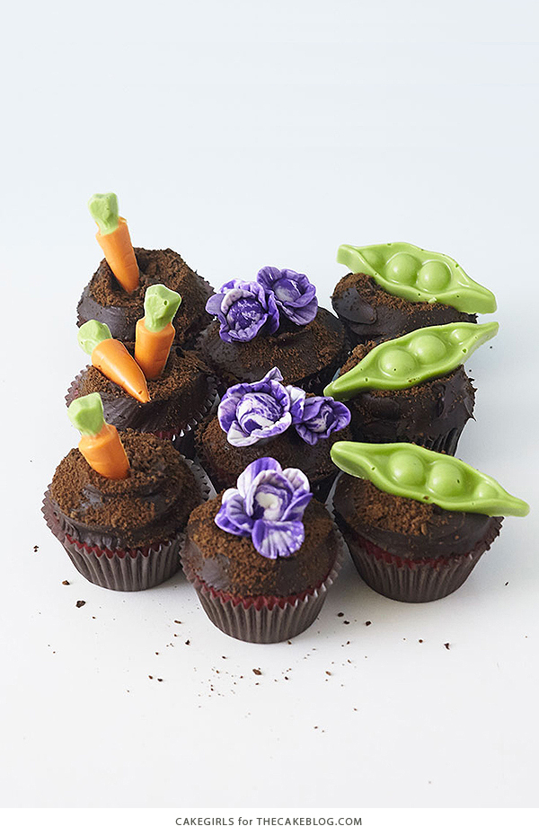 Garden Cupcakes - learn how to make these spring garden themed cupcakes | by Cakegirls for TheCakeBlog.com 