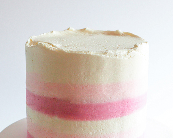 How to make a striped buttercream cake | by Erin Gardner for TheCakeBlog.com