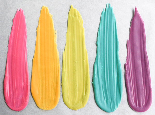 Brushstroke Cake - how to make a Kalabasa inspired feather cake using candy melts and everyday tools | by Erin Gardner for TheCakeBlog.com