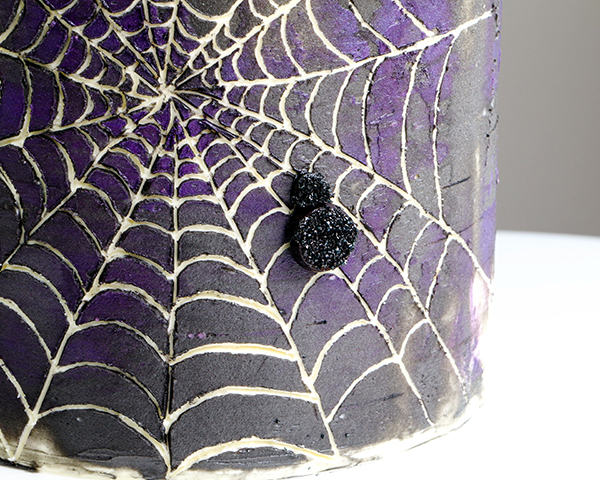 Spiderweb Cake - how to make an easy spiderweb cake with buttercream | by Erin Gardner for TheCakeBlog.com