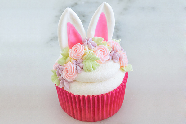 Easter Bunny Cupcakes | by Erin Gardner for TheCakeBlog.com
