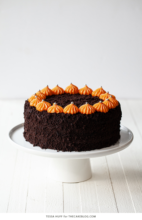 Brooklyn Blackout Cake - a decadent chocolate cake with fudgy chocolate pudding frosting | by Tessa Huff for TheCakeBlog.com